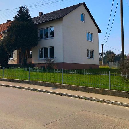 Ferienwohnungen / Ferienhaus Adelsried Buitenkant foto
