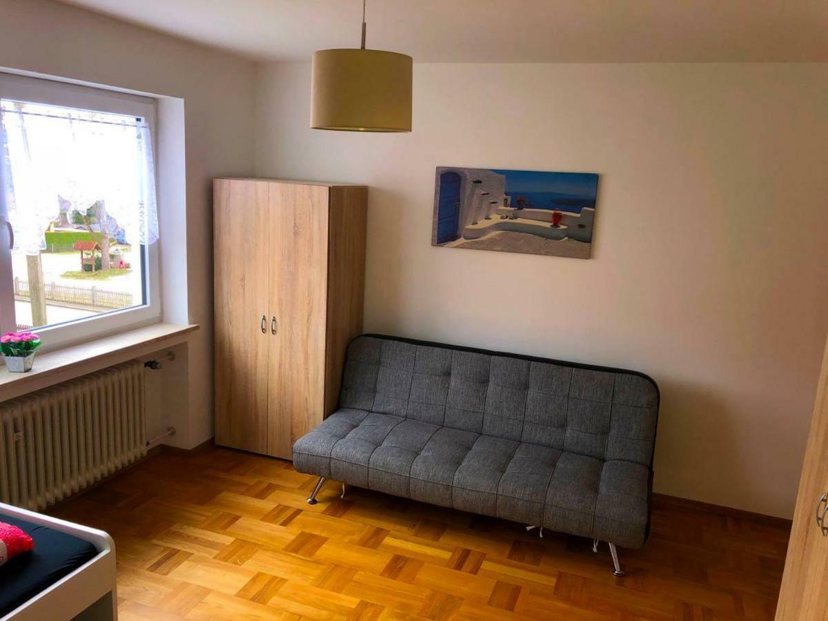 Ferienwohnungen / Ferienhaus Adelsried Buitenkant foto